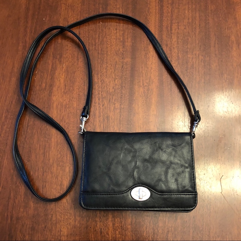 Black cross body bag with pockets